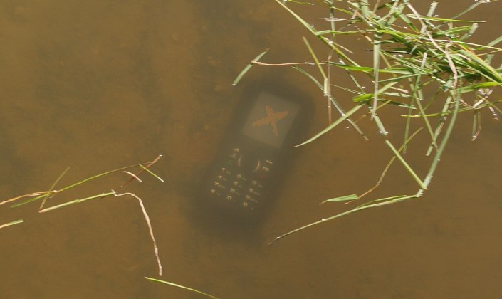 Bütçe Telefonlarda Dayanıklılık (IP Derecesi ve Cam Koruması) Uzun Vadeli Maliyete Nasıl Yansır?